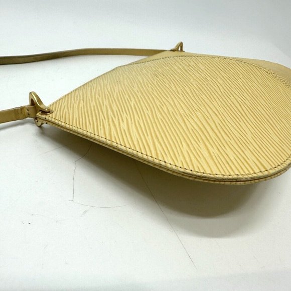 LOUIS VUITTON Epi Pochette- Demilune Shoulder Bag Epi Leather Beige - Picture 8 of 12